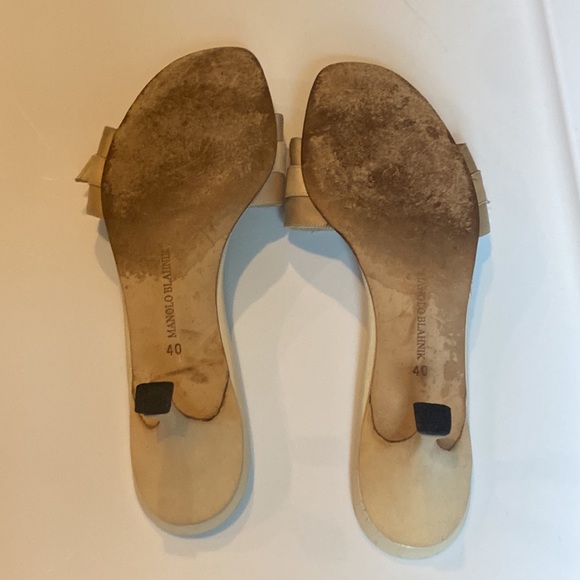 Manolo Blahnik 40 cream leather & satin slide, kitten heels, crystal buckle - Picture 4 of 9